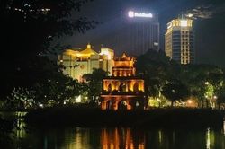 Ra mắt tour 'Đêm Hà Nội - Điểm chạm của những cảm xúc'