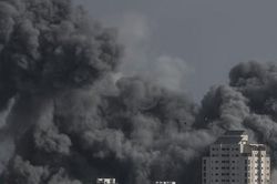 Quân đội Israel đột kích xuyên đêm dọc theo ranh giới với Dải Gaza