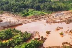 Nguyên nhân vụ vỡ tường dẫn nước nhà máy thủy điện ở Gia Lai