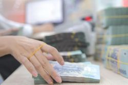 Ngân hàng Nhà nước tích cực hút tiền về, lãi suất tăng mạnh trên liên ngân hàng
