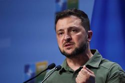 Ông Zelensky chỉ thị quân đội Ukraine giành lại 500m lãnh thổ mỗi ngày