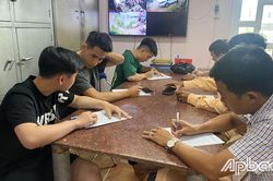 Tiền Giang: Bắt khẩn cấp ba đối tượng biểu diễn bốc đầu xe môtô
