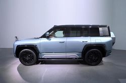 SUV địa hình công suất 1.197 mã lực, giá hơn 3,5 tỷ đồng nhận 30.000 đơn đặt hàng sau hơn 1 tháng