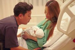 Anh trai lên tiếng khi Trường Giang bị chê ham nhận show quên ngày Nhã Phương sinh con