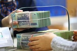 Lãi suất ngân hàng cao tới 11%, người dân nên gửi tiết kiệm hay đầu tư bất động sản?