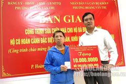 Bàn giao công trình sửa chữa nhà cho gia đình có hoàn cảnh đặc biệt khó khăn tại thành phố Lạng Sơn