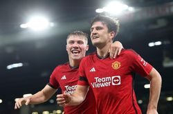 Maguire ghi bàn, Onana cản phạt đền, MU nuôi hy vọng đi tiếp ở Champions League