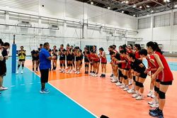 Kiều Trinh, Nguyệt Anh và đồng đội so tài với đội bóng chuyền Thái Lan trước thềm vòng 2 giải VĐQG