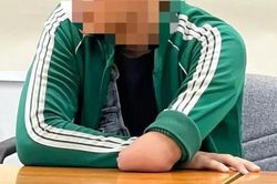 Hà Nội: Thiếu niên cụt 1 tay lái xe lạng lách, đánh võng trên phố