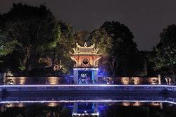 Thử nghiệm tour đêm Văn Miếu - Quốc Tử Giám 'Tinh hoa đạo học'