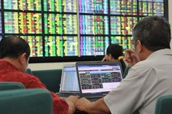 VIC và VHM giúp VN Index giữ được mốc 1.100 điểm