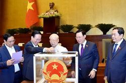 Quốc hội tiến hành lấy phiếu tín nhiệm