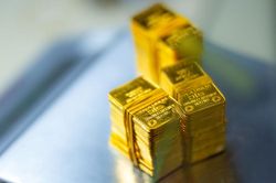 Giá vàng hôm nay 25/10: Có nên tranh thủ mua vào thời điểm này?