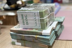 Lãi suất qua đêm liên ngân hàng tăng mạnh nhất trong 4 tháng qua