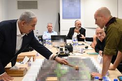 Israel chính thức nêu lý do trì hoãn cuộc tấn công vào Gaza