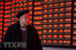 VN-Index rơi gần 50 điểm trong phiên sáng 26/10