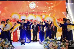 Hội cựu giáo chức 3 thành phố giao lưu văn nghệ