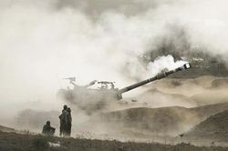 Israel chính thức mở chiến dịch tấn công trên bộ vào Dải Gaza