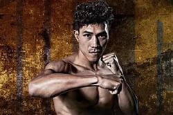 Nguyễn Trần Duy Nhất tung tuyệt kỹ giành chiến thắng ở sàn đấu khốc liệt hơn Muay Thái, khiến nhà báo Đông Nam Á phải khen ngợi