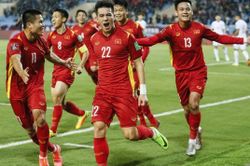 Tuyển Việt Nam bỏ xa Thái Lan trên bảng xếp hạng FIFA