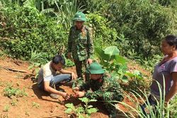 Chung tay giúp đồng bào dân tộc thiểu số xóa đói, giảm nghèo