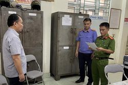 Khởi tố giám đốc và phó giám đốc Trung tâm đào tạo, sát hạch lái xe ở Cao Bằng