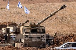 Quân đội Israel lại bất ngờ đột kích vào Dải Gaza