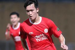 Hoàng Đức chấn thương không đáng ngại, HLV Troussier và người hâm mộ thở phào