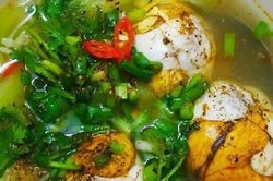 Món ngon cuối tuần: Cách làm trứng vịt lộn om bầu vừa ngon vừa bổ