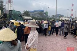 Khám xét khẩn cấp, thu thập tư liệu phục vụ điều tra vụ án 'Gây rối trật tự công cộng' xảy ra tại xã Hải Hà