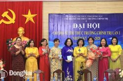 Bà Lê Thị Cát Hoa được bầu làm Chi hội trưởng Chi hội Nữ trí thức Trường Chính trị tỉnh