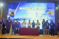 Bế mạc giải đua thuyền buồm Quốc tế và ván chèo đứng Quy Nhơn năm 2023
