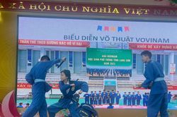 Trường vùng cao xây dựng câu lạc bộ thể thao cho học sinh, giáo viên
