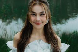 Thanh Hằng đẹp như công chúa, hạnh phúc bên chồng nhạc trưởng