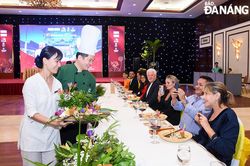 Giao lưu hợp tác phát triển du lịch giữa Đà Nẵng và Cô te d'Azur (Pháp)