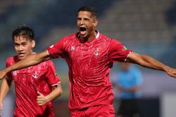V-League và 'cơn địa chấn' tại sân Hàng Đẫy