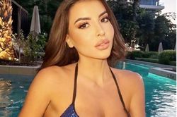 Bạn gái cũ Mpabbe gây 'bão' mỗi khi đăng ảnh trên mạng xã hội