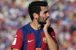Gundogan sốc với phản ứng của phòng thay đồ Barca thua Real Madrid