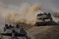 Xe tăng Israel xuất hiện ở ngoại ô Gaza, Tel Aviv nói về xung đột ở Trung Đông