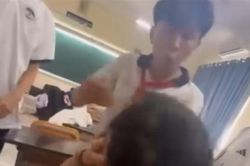 Mâu thuẫn làm rơi tiền, nam sinh hành hung bạn
