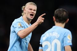 Kết quả Ngoại Hạng Anh: Haaland xuất sắc, Man City đè bẹp Man Utd