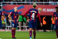 Hàng phòng ngự đang kéo Barcelona thụt lùi ở mùa giải này