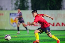 Xác định 4 đội vào bán kết giải 'phủi' hàng đầu miền Nam