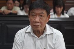 Vụ án ở Sở KH-CN TP HCM: Đề nghị đến 12 năm tù bị cáo đang bỏ trốn