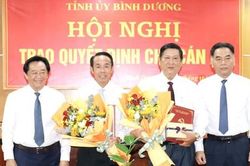 Bình Dương trao quyết định về công tác cán bộ