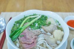 Lý do bạn không nên ăn sáng ở ngoài hàng