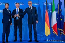 Italy, Pháp, Đức ủng hộ cách tiếp cận 'thân thiện với đổi mới' với AI