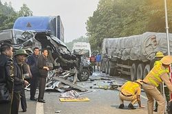 Lạng Sơn: Tai nạn giao thông nghiêm trọng, 5 người chết, 9 người bị thương