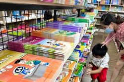 Tranh luận 'nóng' về sách giáo khoa