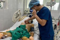 Mắc liên cầu lợn phải cắt cụt chân tay sau khi ăn lòng mua ở chợ